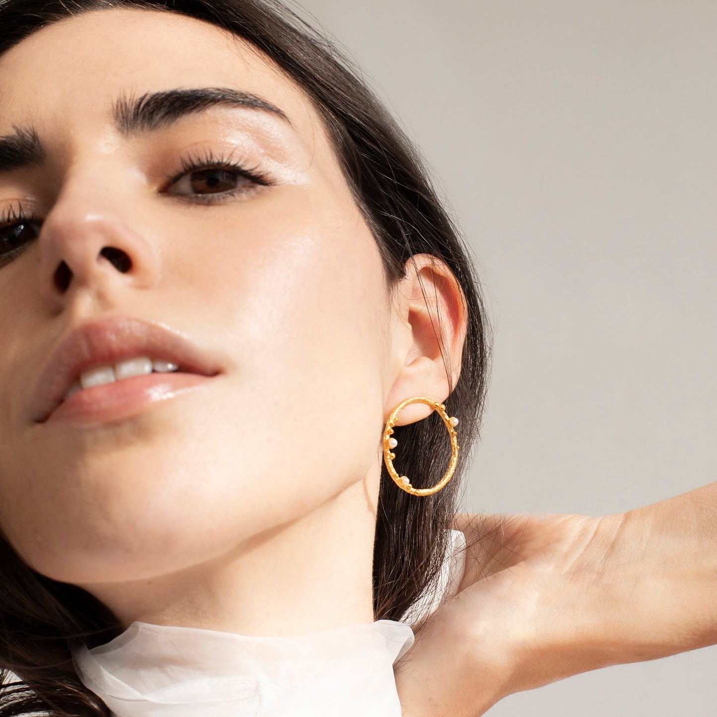 GOLDEN CIRCULAR EARRINGS GUSPIRA