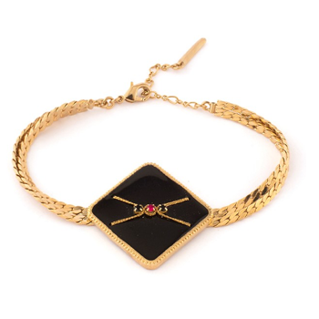 On-Trend Metal Bracelet